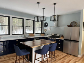 Torch Lake Blue 4BDR Beachfront House ➠ 2364